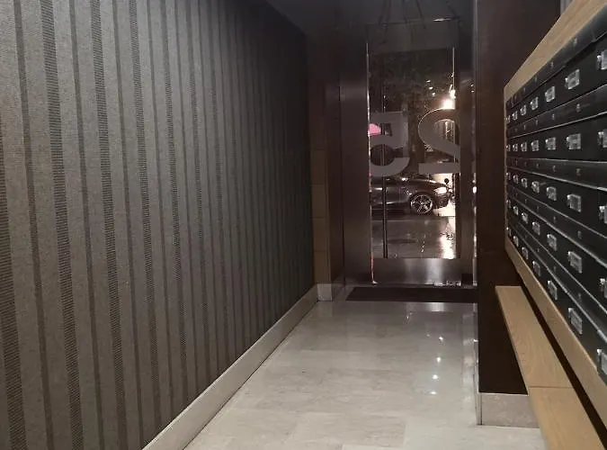 Happy Home, Centro De